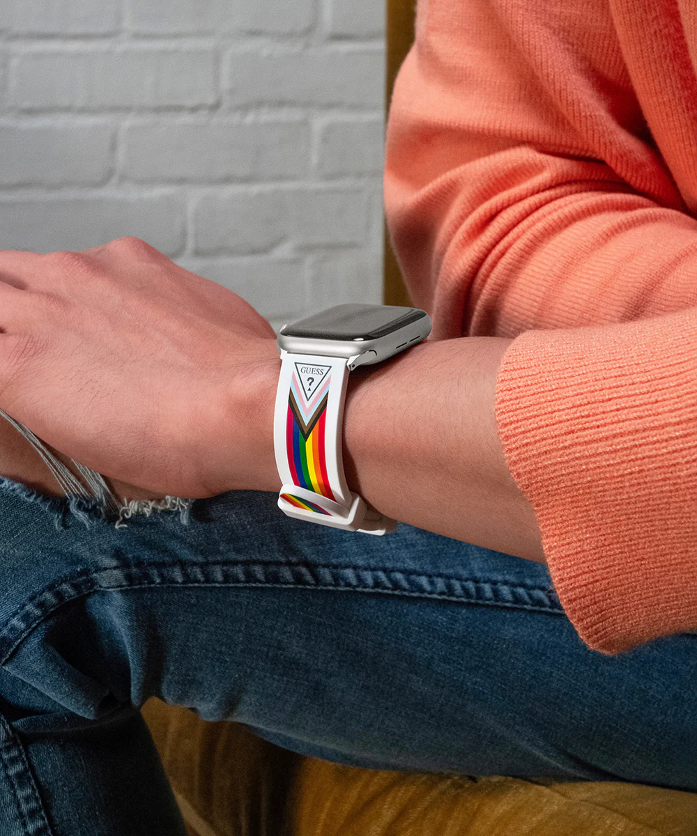 GUESS APPLE BAND (42MM-44MM) - Image 6