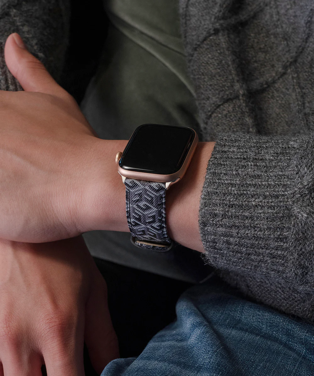 GUESS Logo Leather Band for Apple 42-44 mm Watch - Image 3