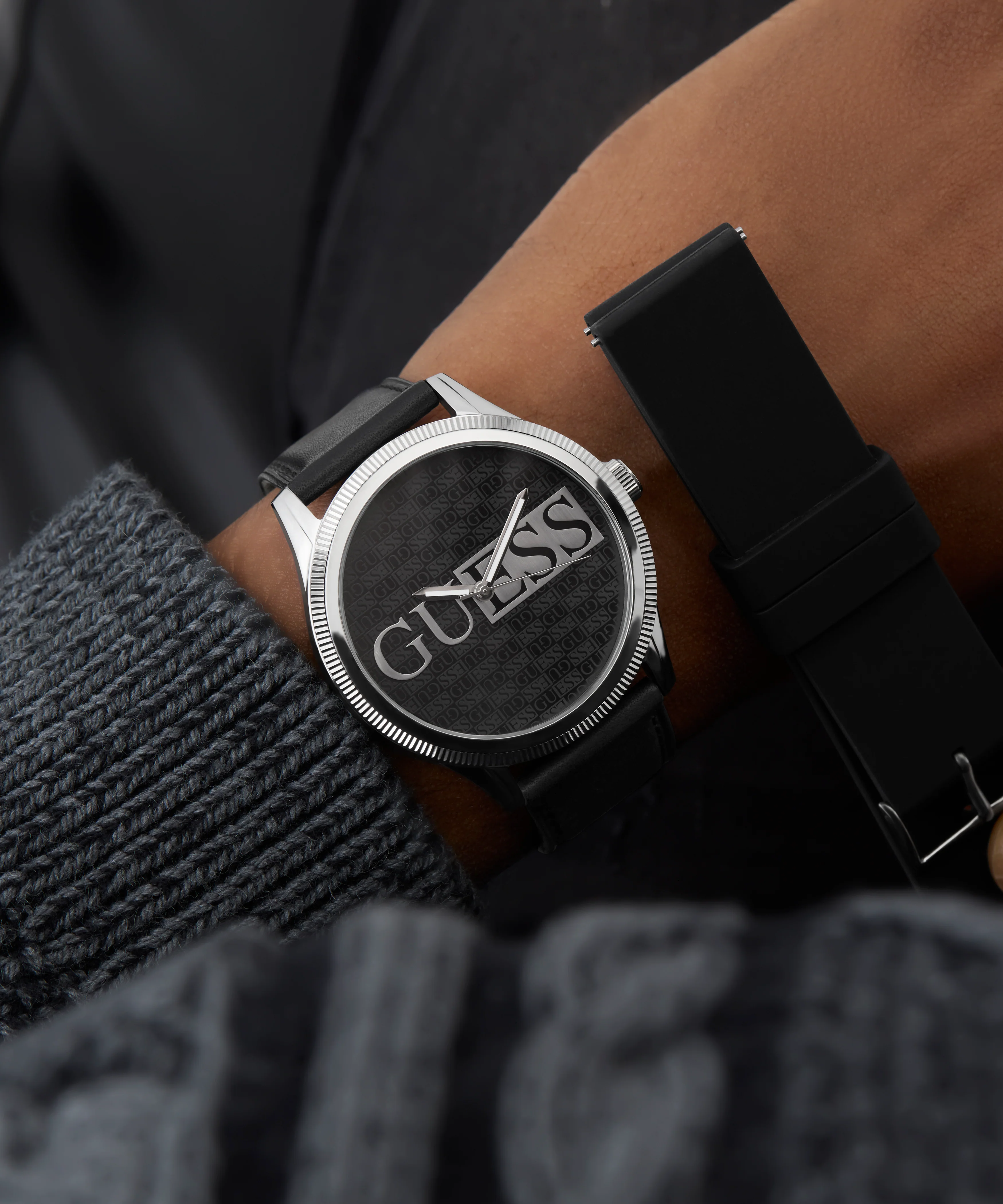 GUESS Mens Black Silver Tone Analog Watch Gift Set - Image 3