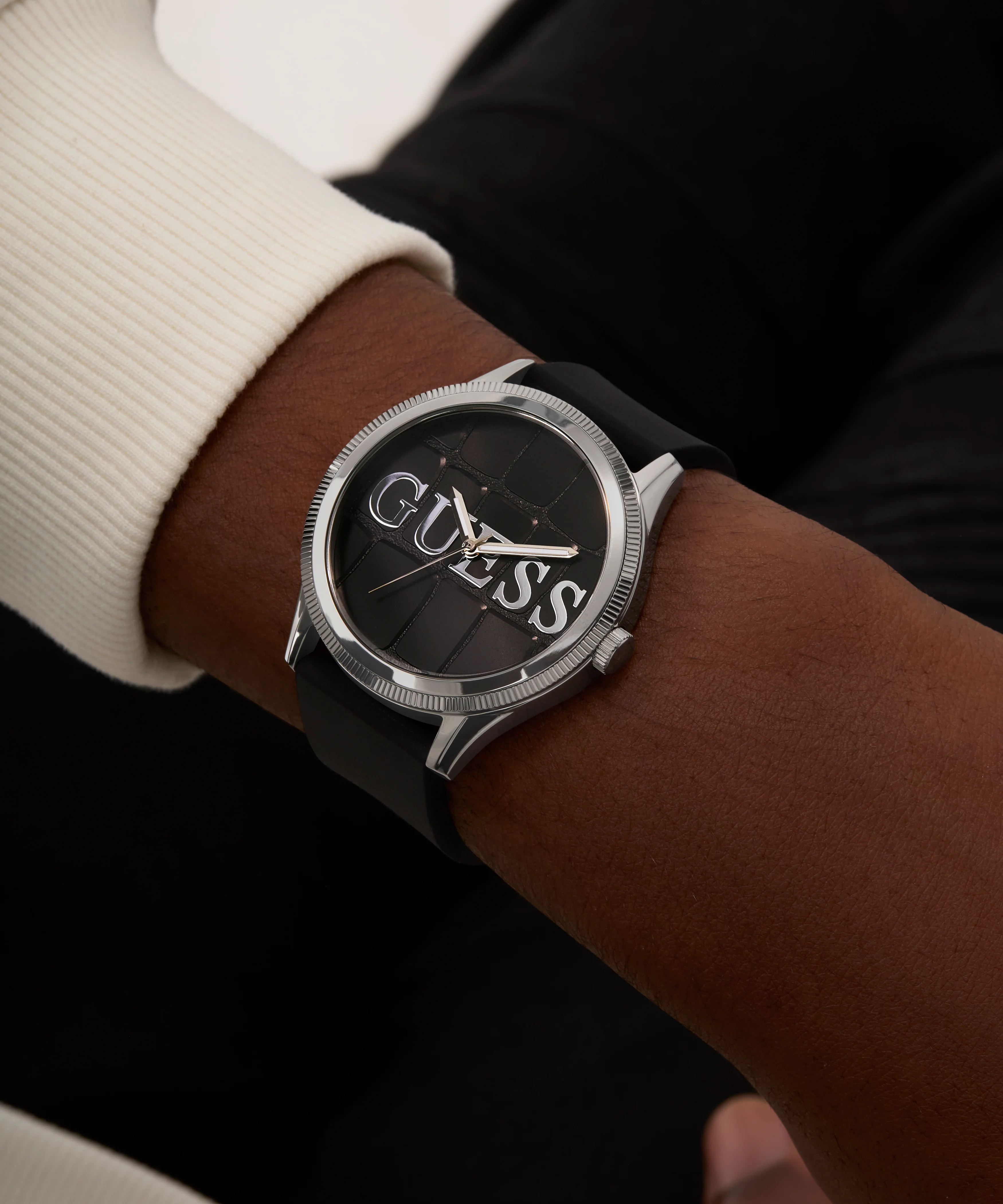 GUESS Mens Black Silver Tone Analog Watch - Image 5